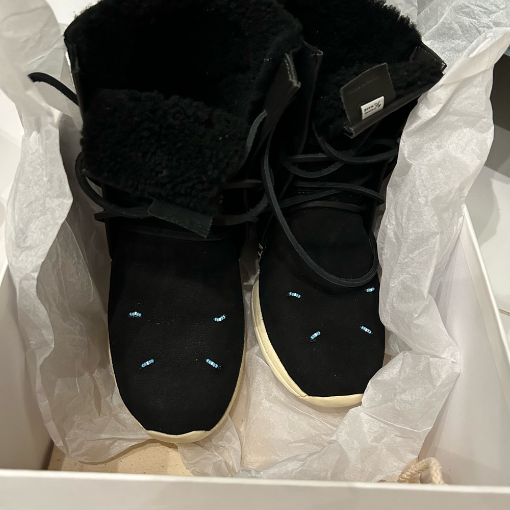 Visvim Huron Moc Shearling Black 7